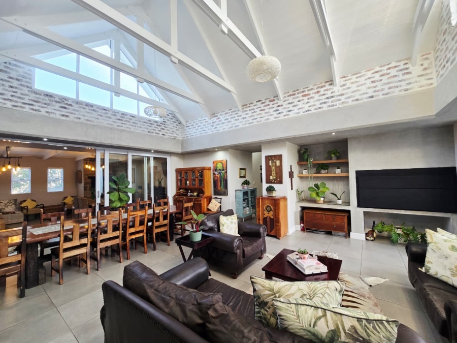 4 Bedroom Property for Sale in Kingswood Golf Estate Western Cape
